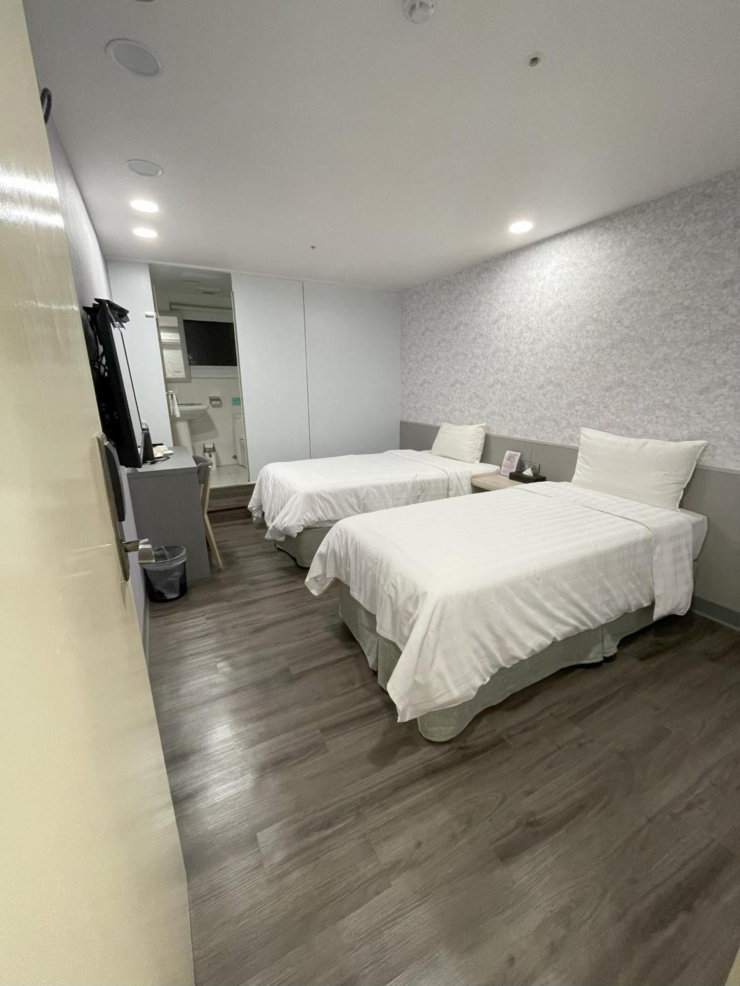歐法行旅 O Fun Hotel Đài Bắc Ngoại thất bức ảnh