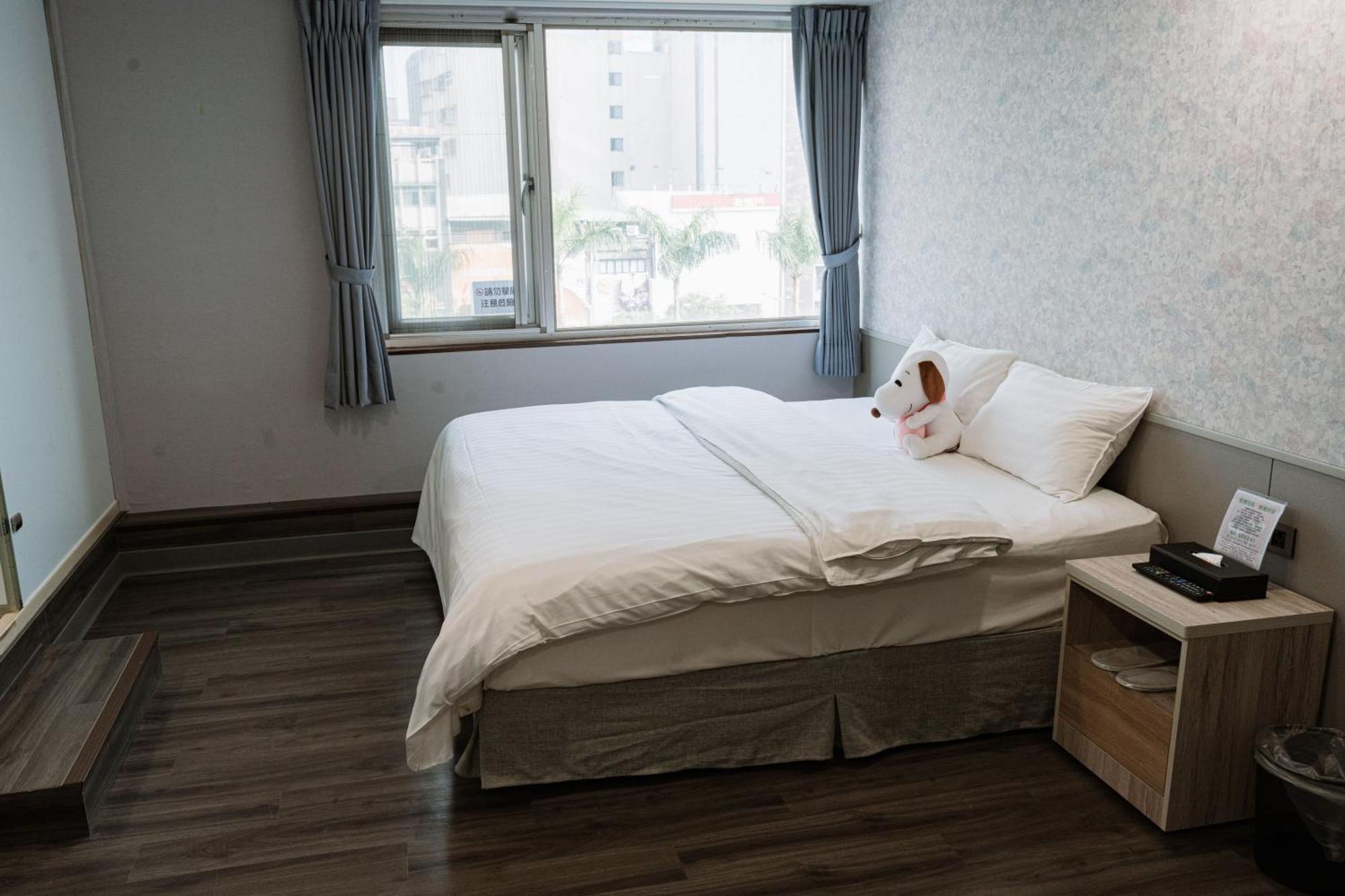 歐法行旅 O Fun Hotel Đài Bắc Ngoại thất bức ảnh