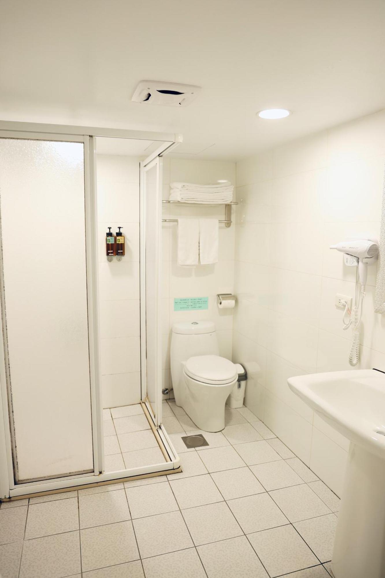 歐法行旅 O Fun Hotel Đài Bắc Ngoại thất bức ảnh