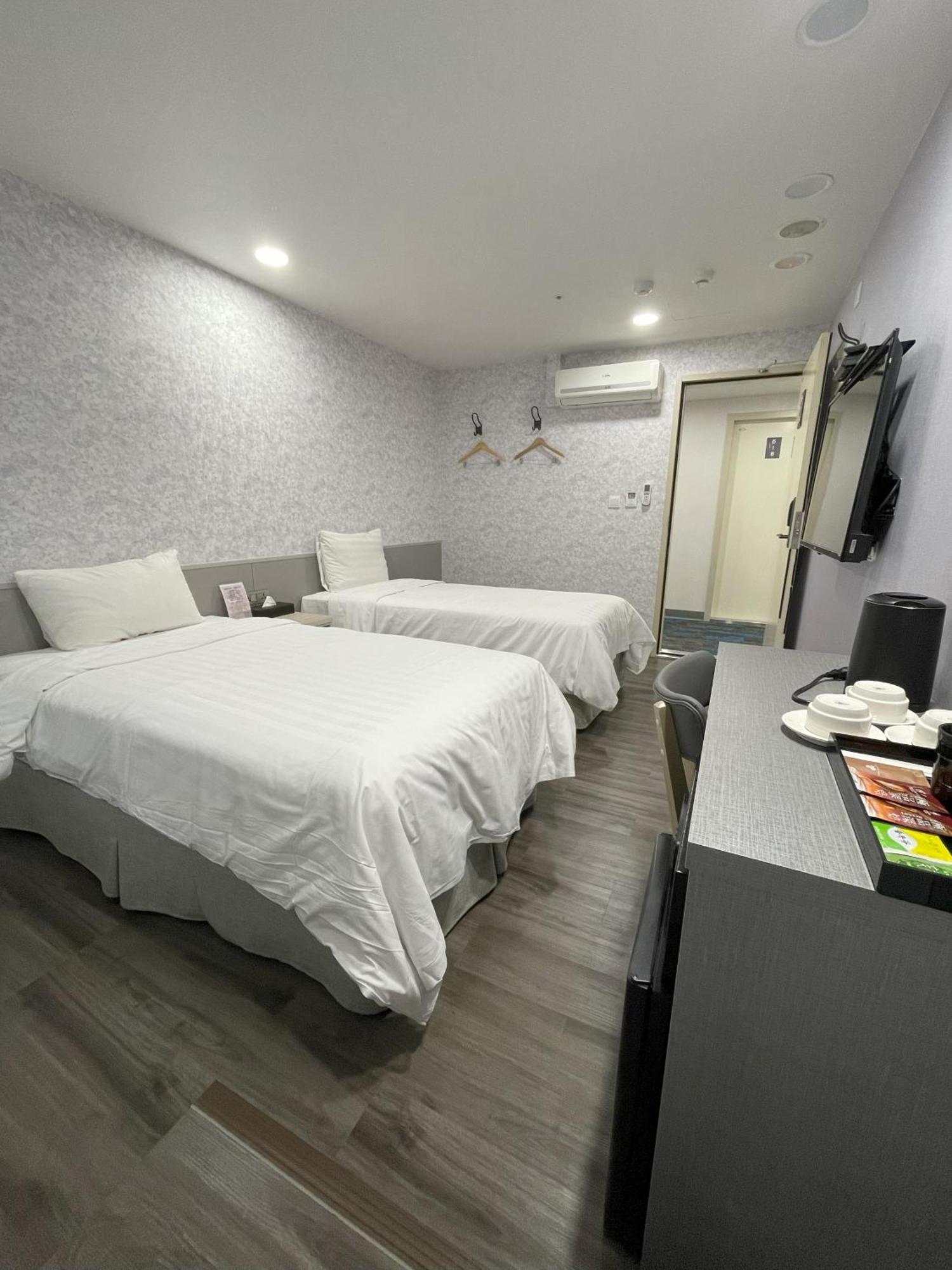 歐法行旅 O Fun Hotel Đài Bắc Ngoại thất bức ảnh